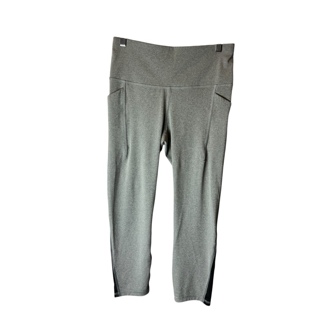 NWT‎ All in Motion High Rise Capri Workout Legging M